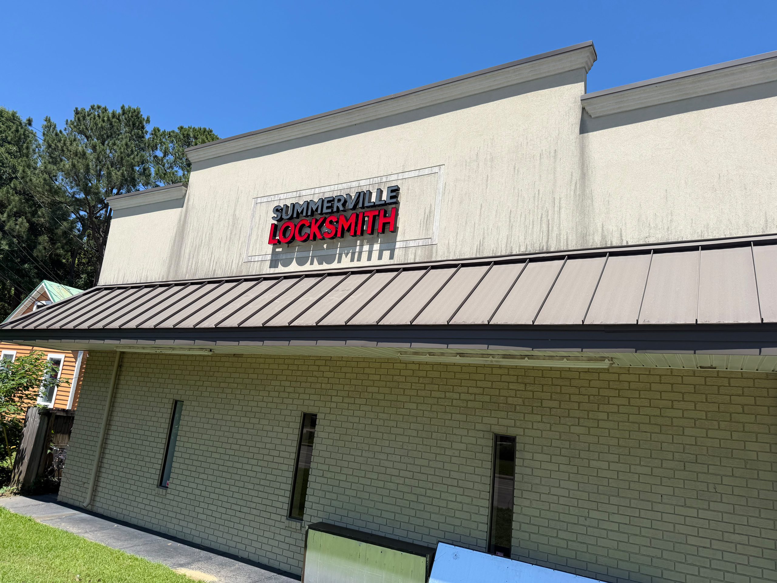 Summerville Locksmith Old Trolley Road location storefront at 75 Old Trolley Rd Unit 1, Summerville SC 29485